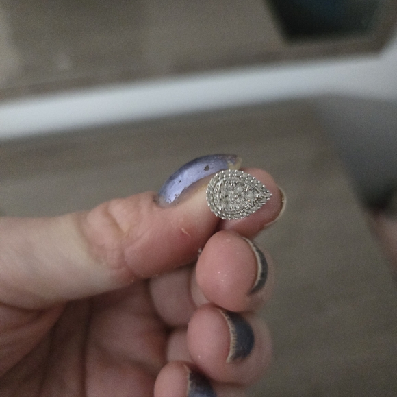 Earring Set - Picture 11 of 12